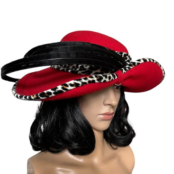NWT Vintage 1960's Mr. John Classic Hat Red with animal print & large feathers - Picture 9 of 14